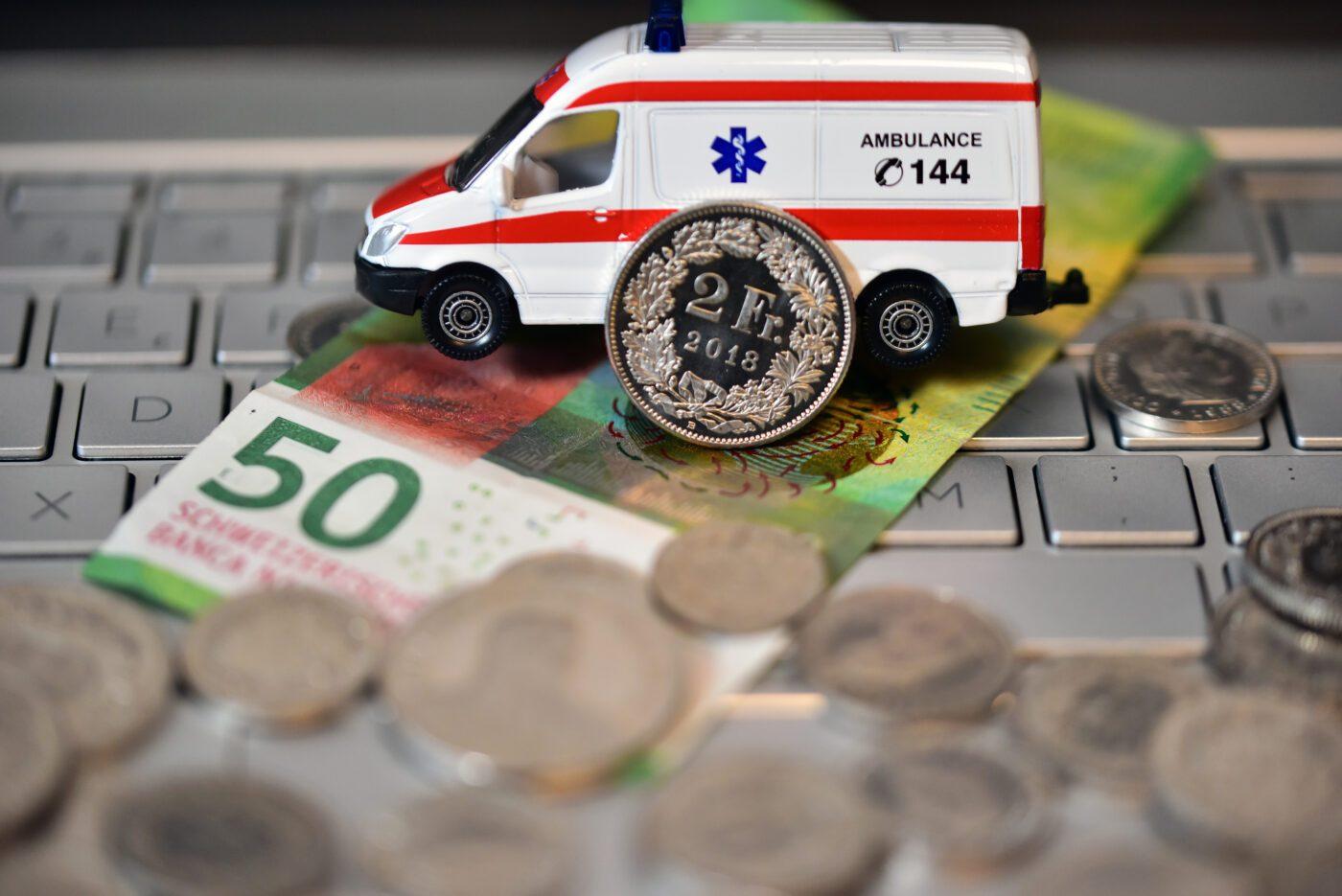 Assurance maladie suisse et installation en Espagne pour les retraités suisses